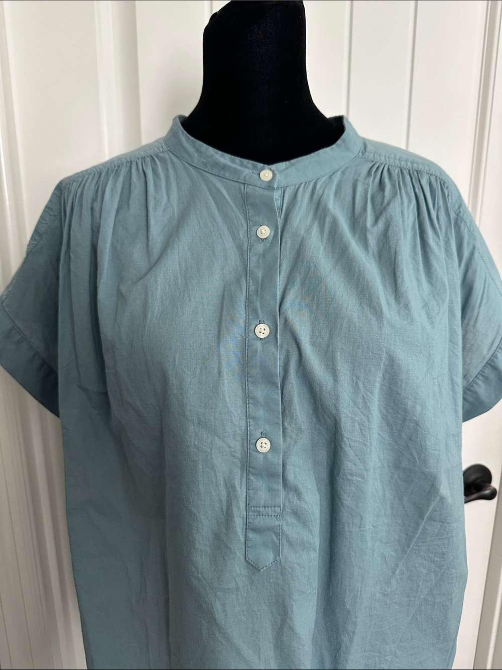 Universal Thread 100% cotton Blue Short-Sleeve Casual Shirt. Size XL. - Picture 2 of 5